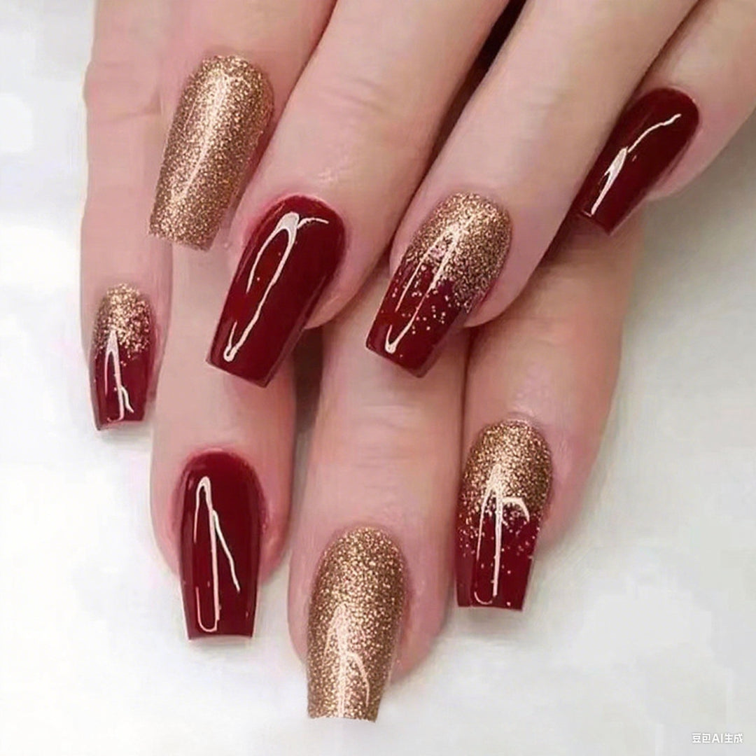 Glamorous artificial nails with glitter and elegant embellishments Kalsten
