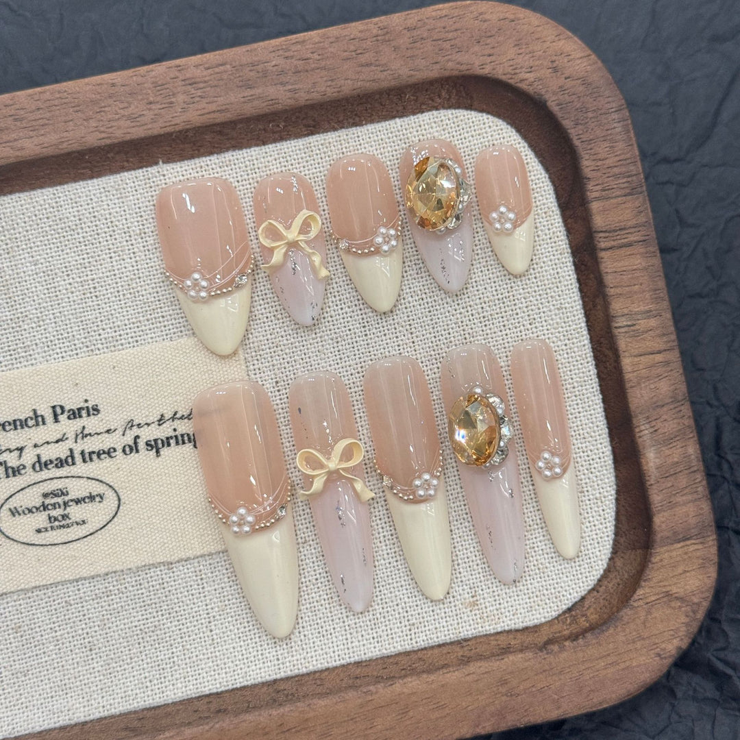Decorative Rhinestone Press-On Nail Set Kalsten