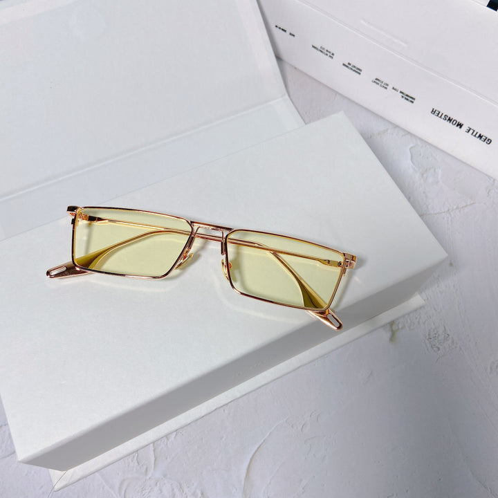 Fashionable sunglasses with rectangular metal frame Kalsten