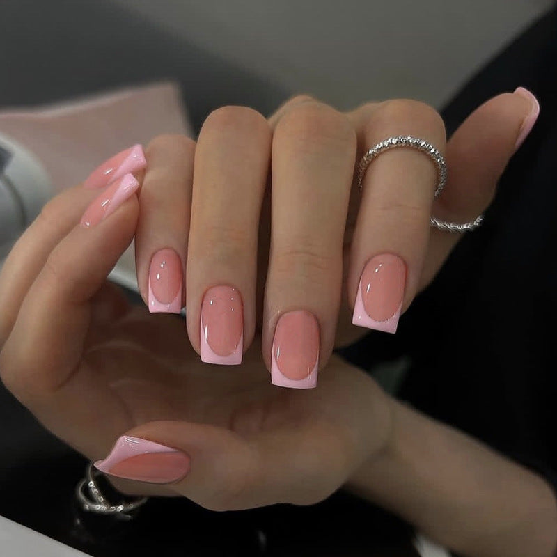 Nail set with elegant French tip and sparkling accents Kalsten