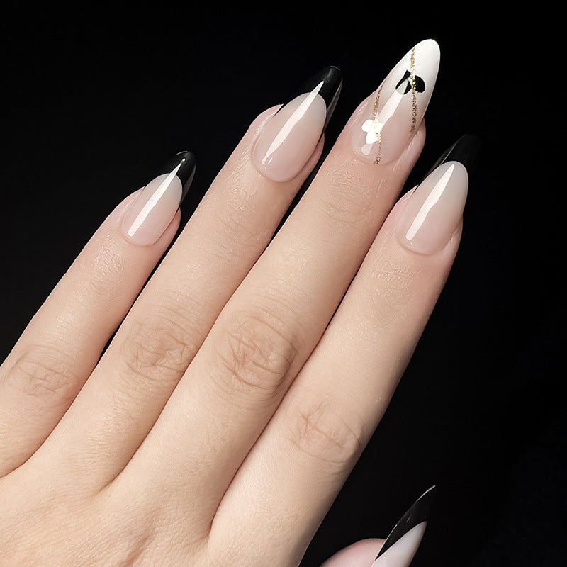 Festive Holiday Themed Nail Art