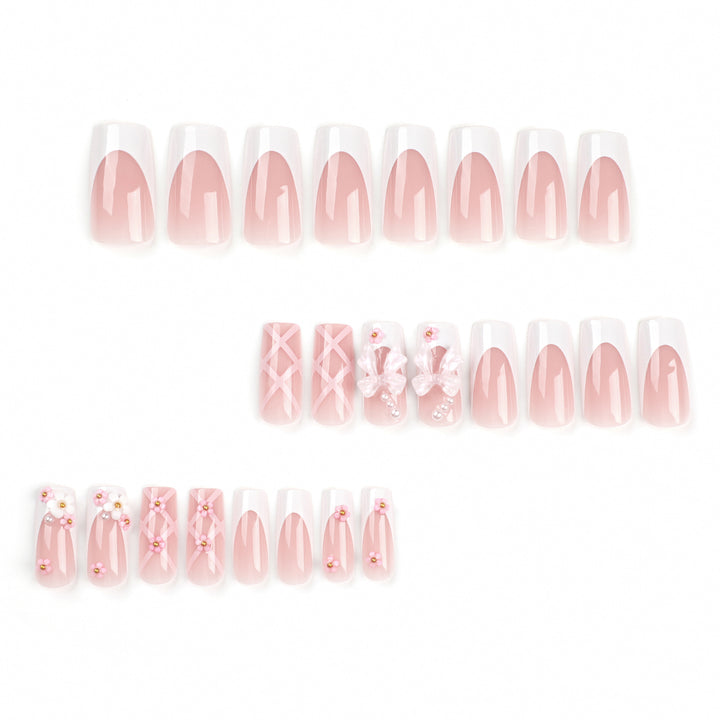 Artificial nail extensions with floral accents Kalsten