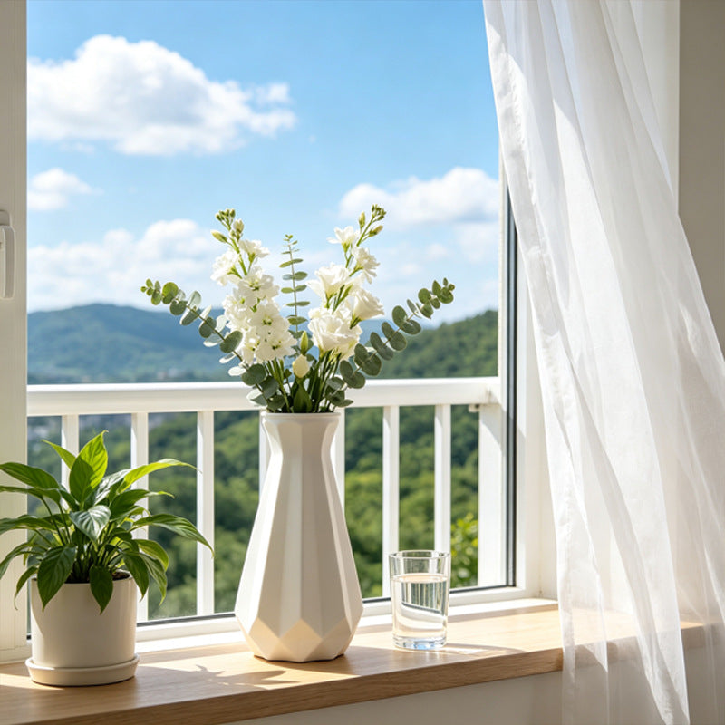 Elegant Geometric Decorative Vase Kalsten