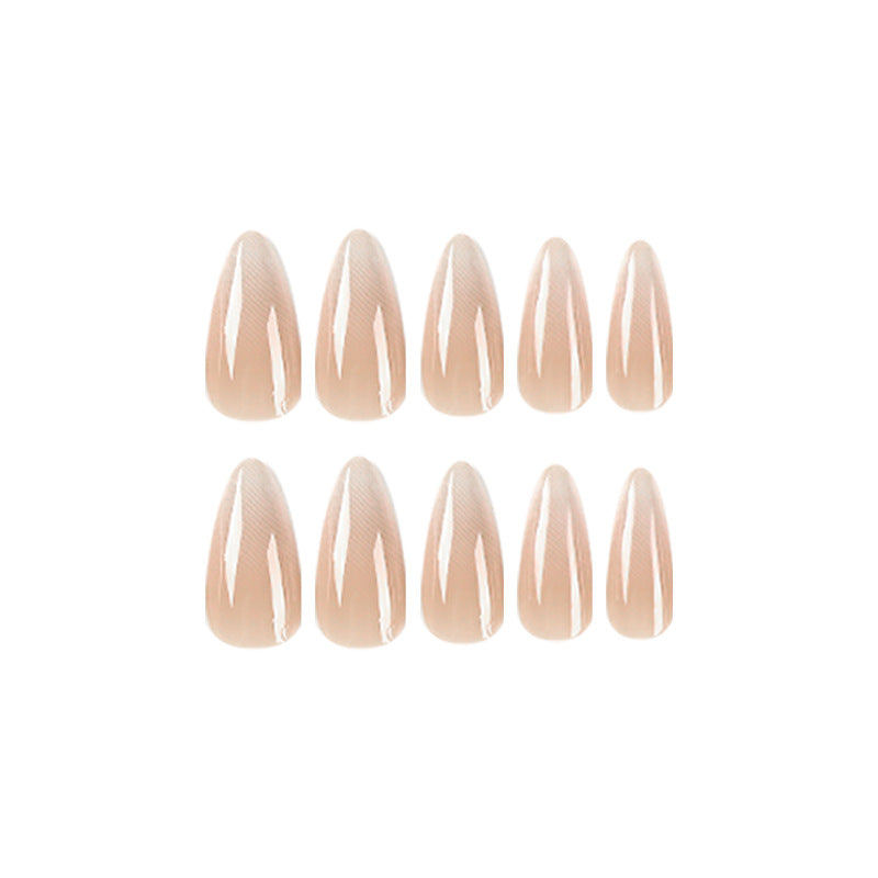 Elegant and stylish nail extensions Kalsten