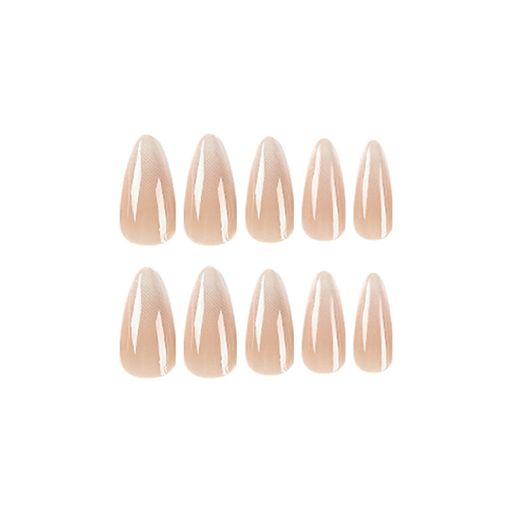 Elegant and stylish nail extensions Kalsten