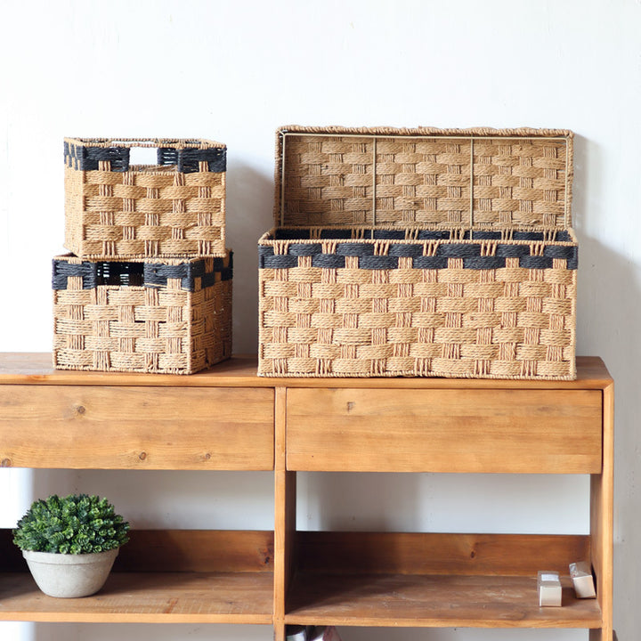 Square storage basket made of natural material Kalsten