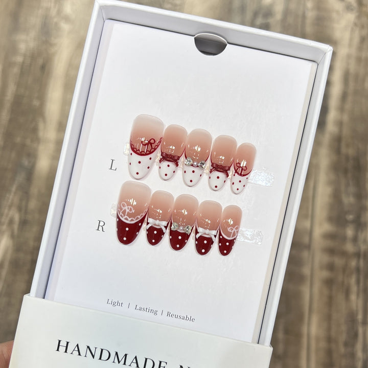 Elegant Reusable Press-On Nails with Artistic Details Kalsten