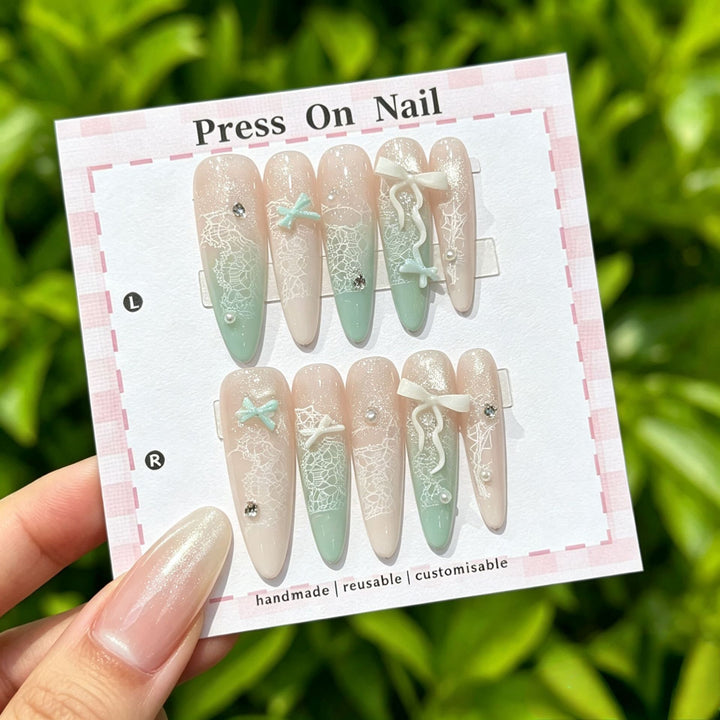 Artistic Floral Press-On Nail Set  1791773803