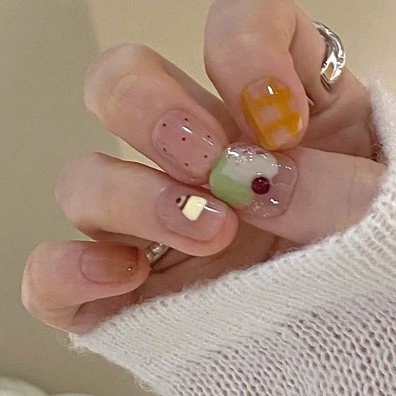 Stylish Press-On Nail Set with Elegant Floral Accents Kalsten