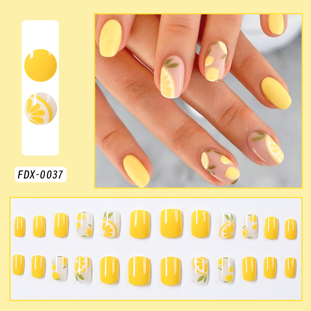 Festive Holiday Themed Press-On Nail Set