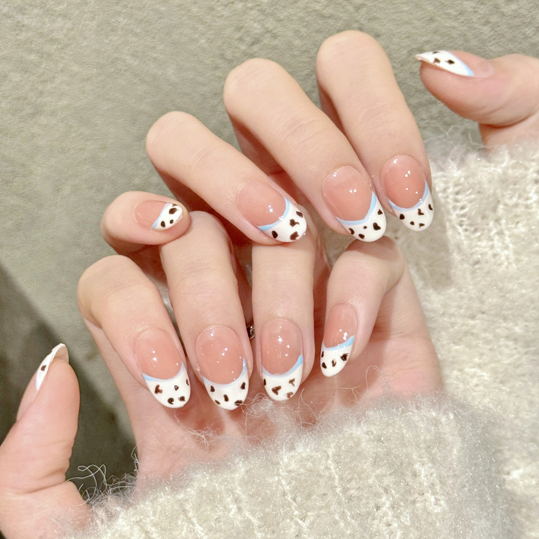 Artistic Press-On Nail Art Set with Whimsical Design