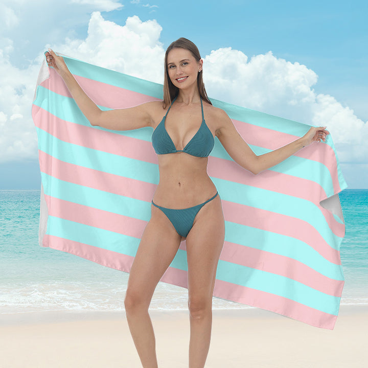 Beach towel with vibrant tropical plant motif Kalsten