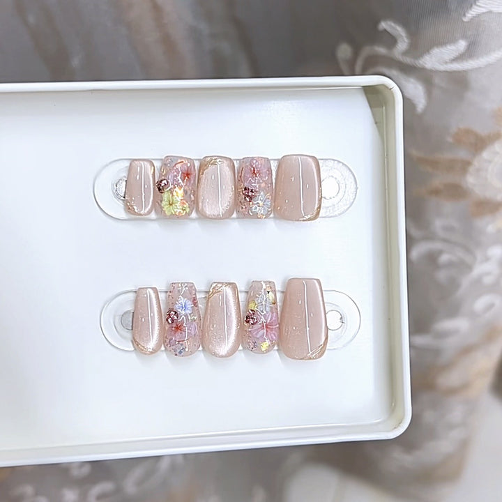Elegant Floral-Design Press-On Nail Set Kalsten