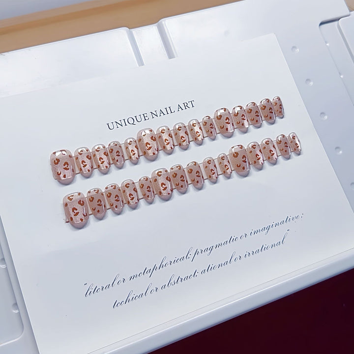 Press-On Nail Art Kalsten