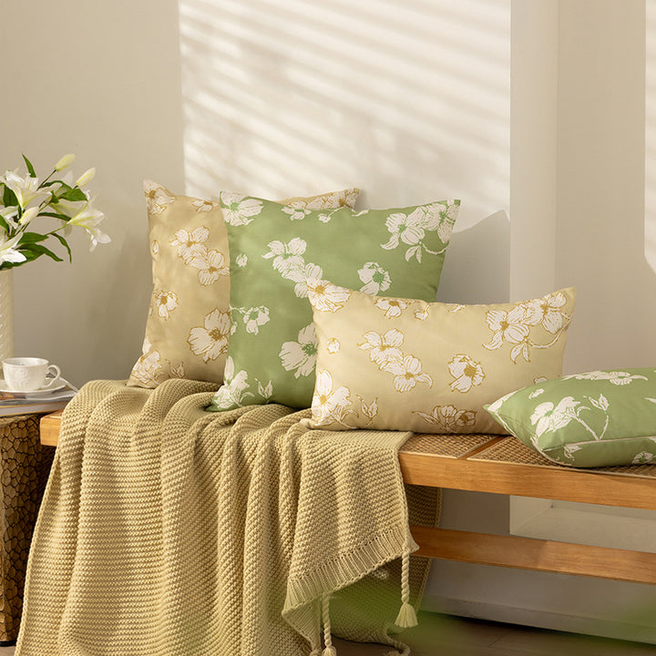 Rectangular decorative cushion with sketchy floral print and fine linen look