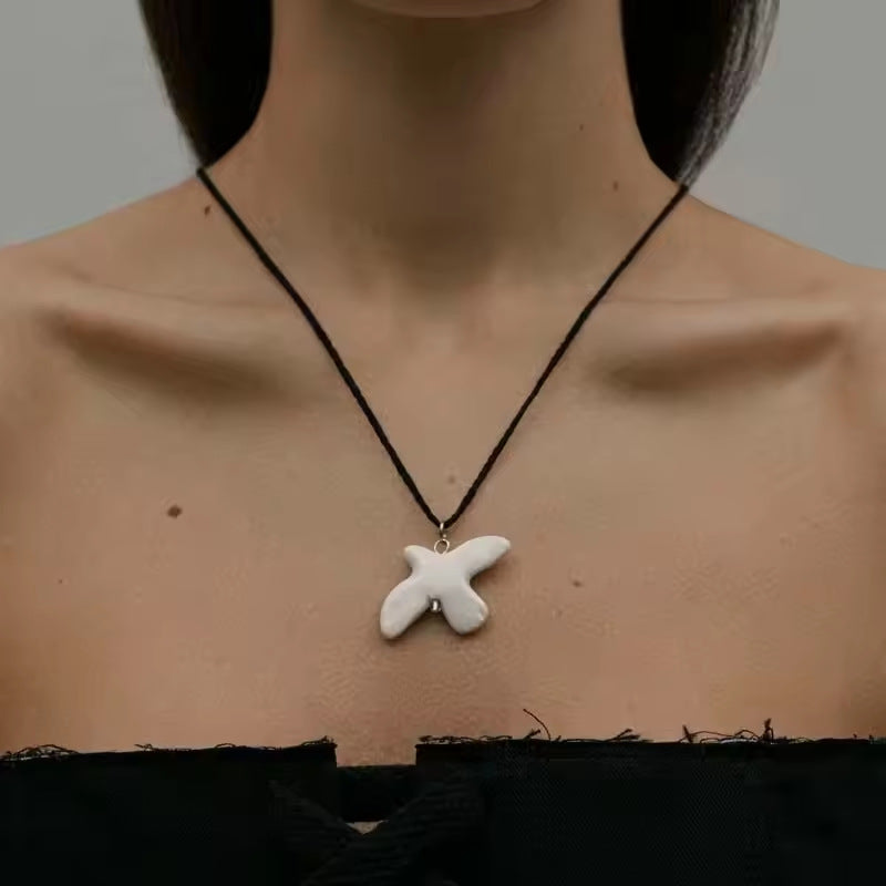 Artistic pendant necklace Kalsten