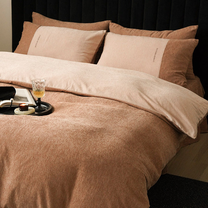 High-quality reversible duvet cover set made of cotton blend with velvet finish and concealed zipper