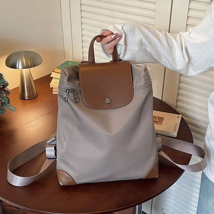 Versatile Urban Backpack with Secure Closure Kalsten