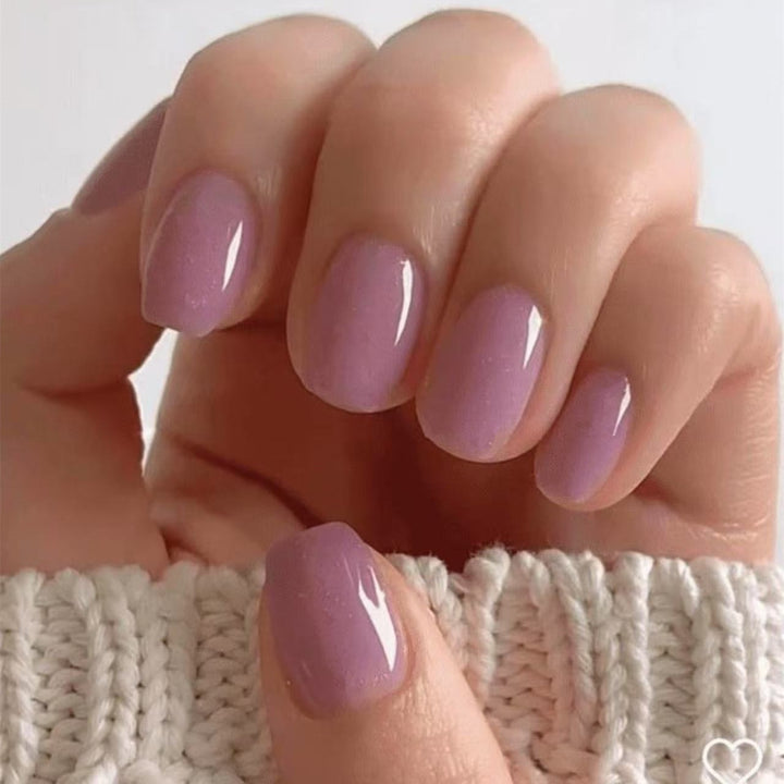 Glossy Press-On Nail Tips with Elegant Finish