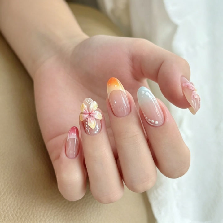 Creative Nail Art with Floral Details Kalsten