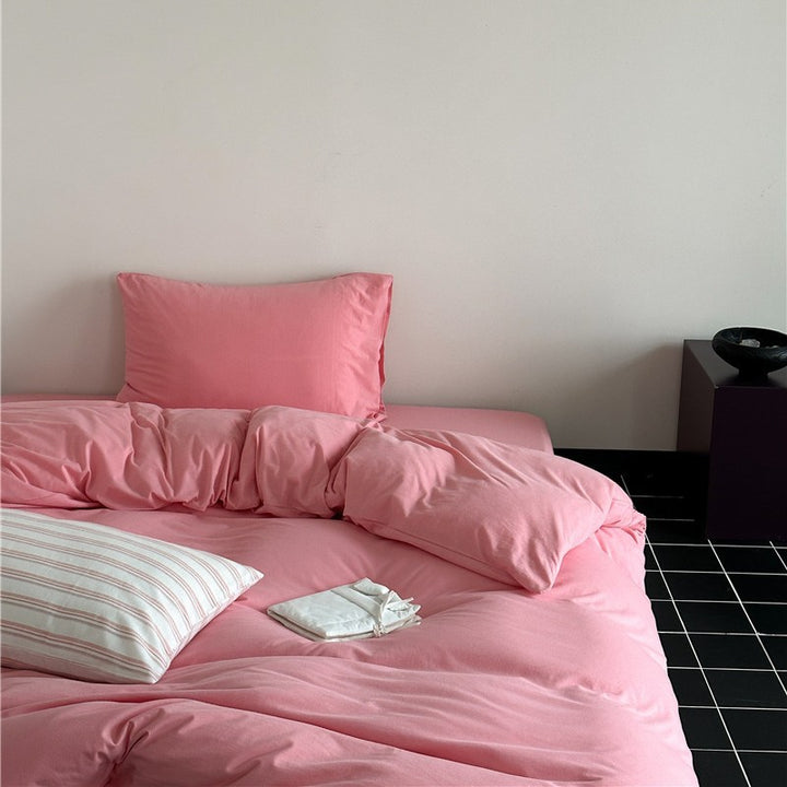 Minimalist Mako satin bedding set with extra-soft surface and easy-care weaving