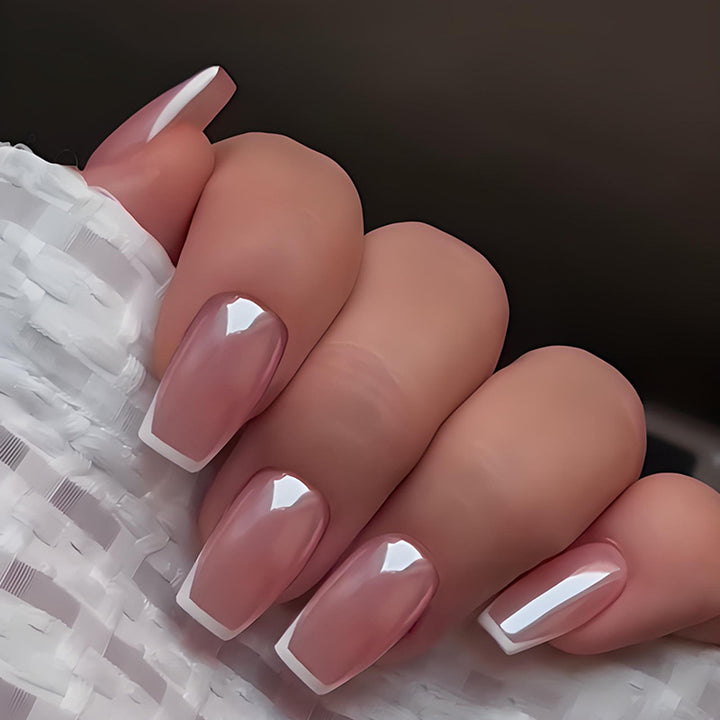 Artificial nail set with elegant French-tip design Kalsten