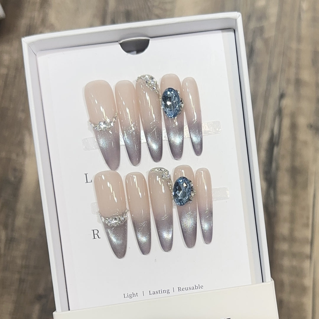 Glamorous Press-On Nail Set with Ombré Design and Rhinestone Accents Kalsten