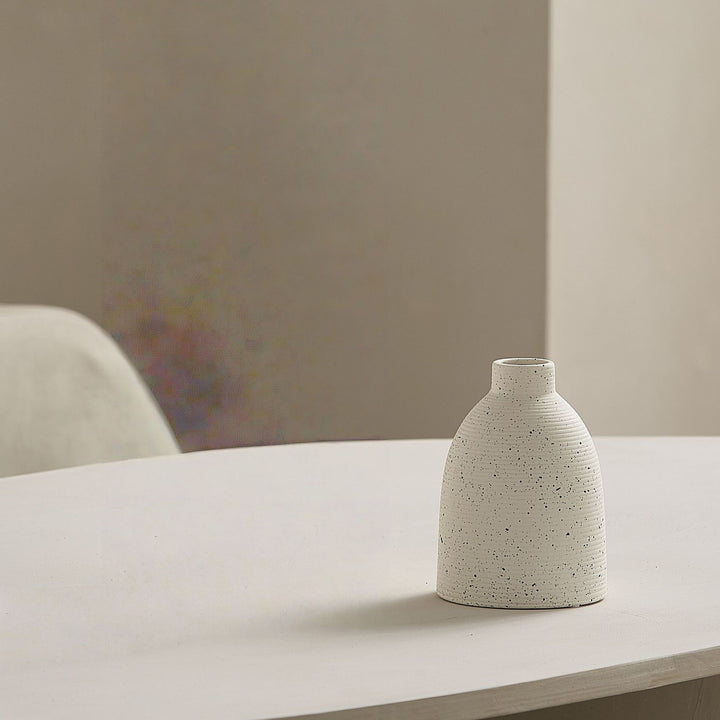 Elegant and Artistic Ceramic Vase Kalsten