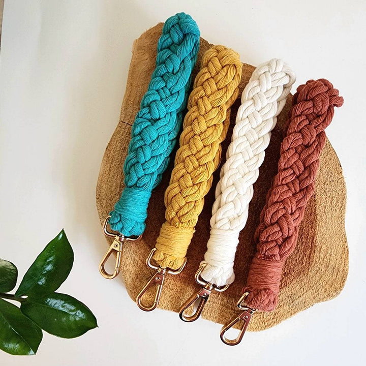 Braided Keychain Holder Kalsten