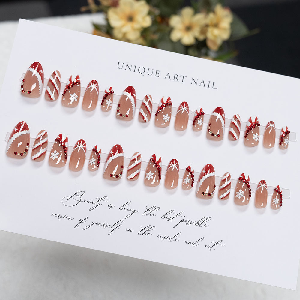 Holiday-Themed Press-On Nail Set