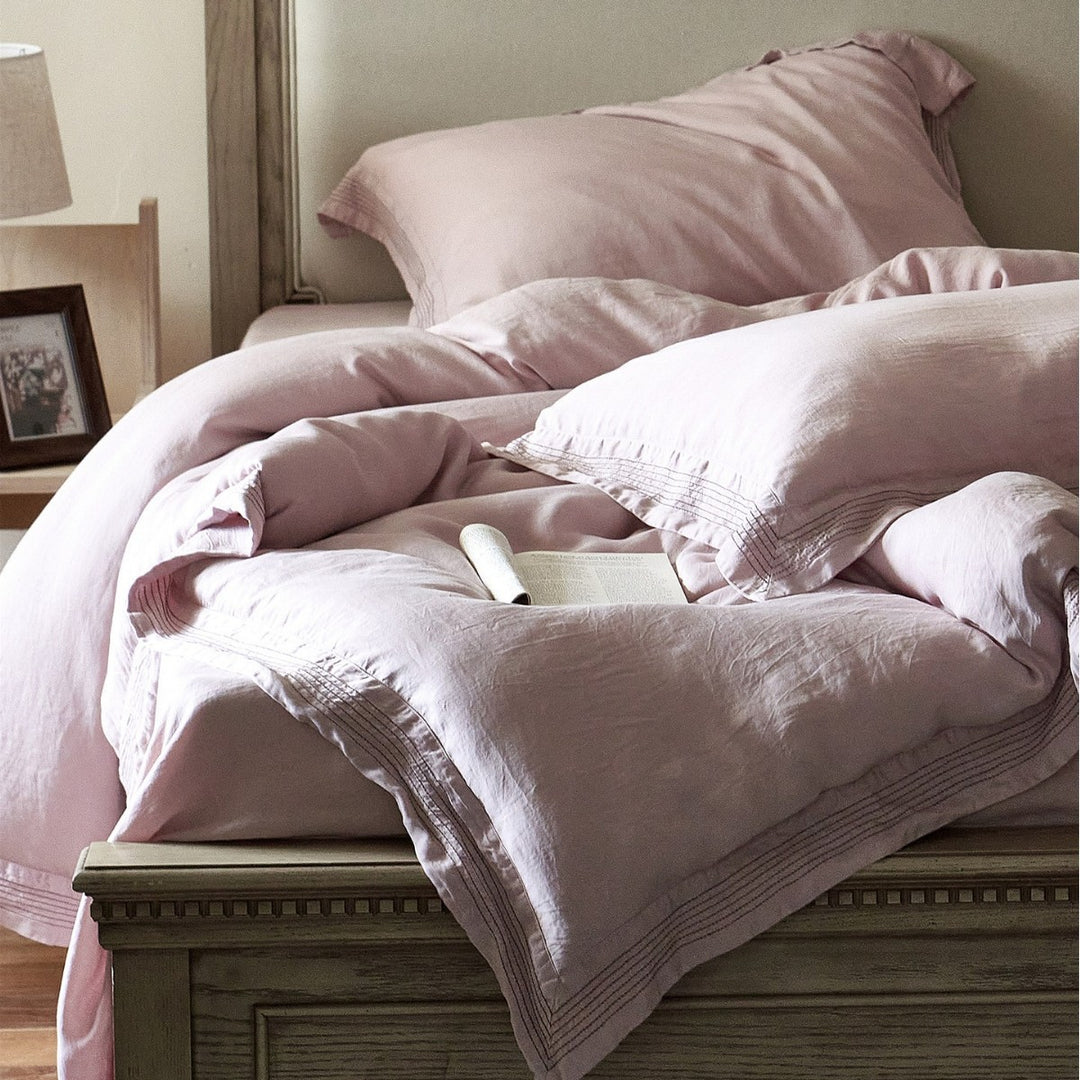 Luxury cotton bedding set with fine piping and elegant linen look