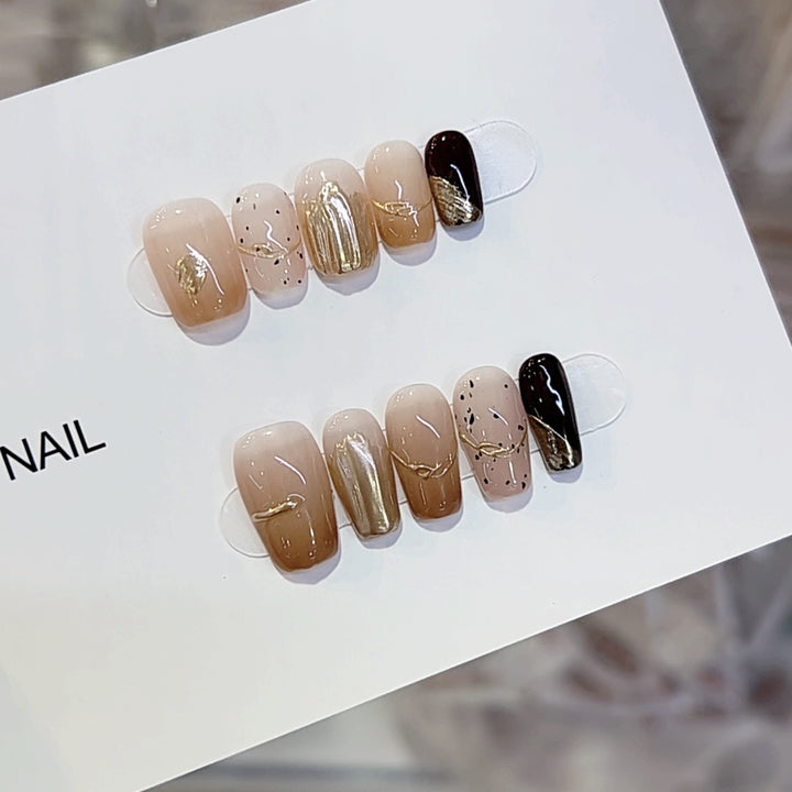 Artistic Press-On Nail Design Kalsten