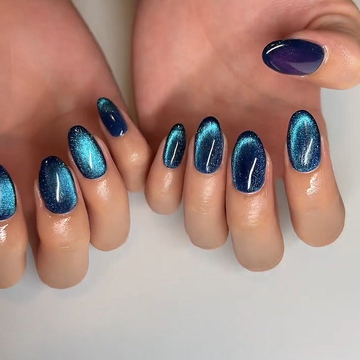 Artful Gel Nails with Shimmering Gradient Kalsten