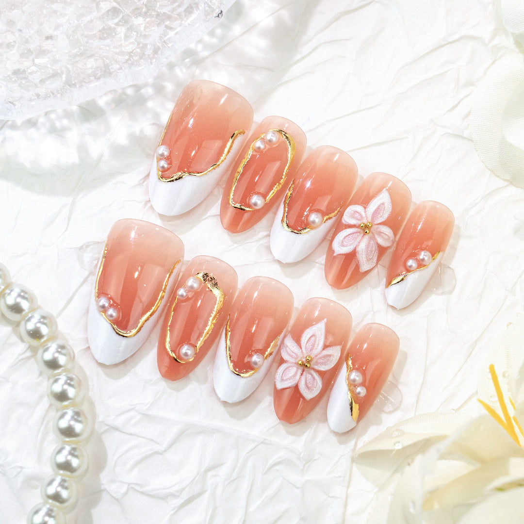 Floral and Pearl-Embellished Press-On Nail Art Set Kalsten