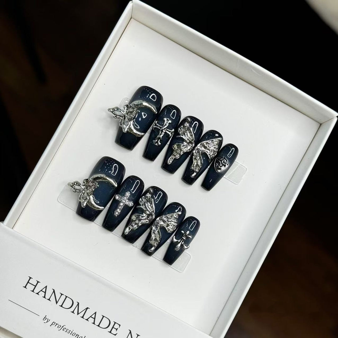 Artistic Silver-Embellished Press-On Nail Art Set