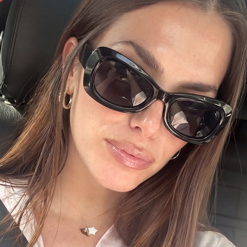 Women's fashionable Cat-Eye sunglasses with protective UV filter and elegant design Kalsten