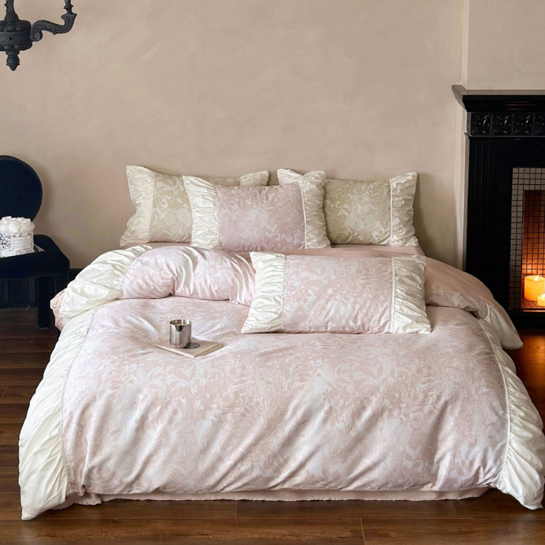 Luxurious jacquard bed set with ruffled border and silky touch
