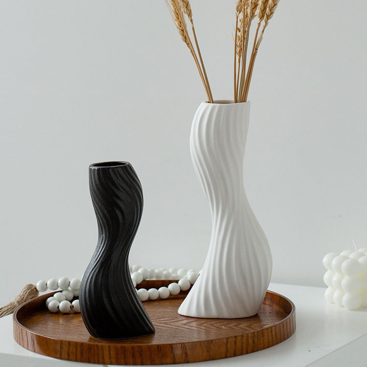 Sculptural Decorative Vase Kalsten