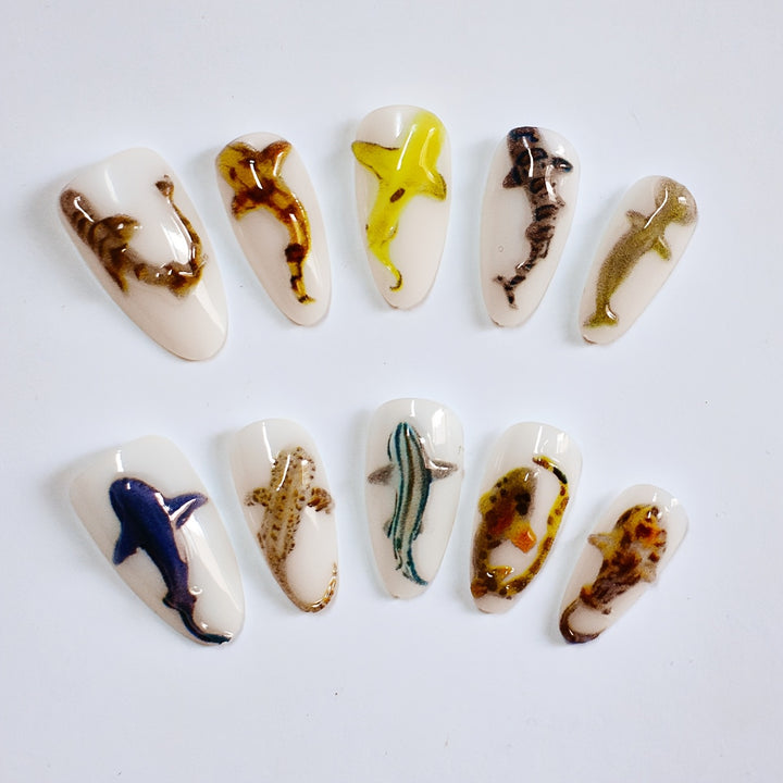 Artistic Shark-Themed Press-On Nail Art Kalsten