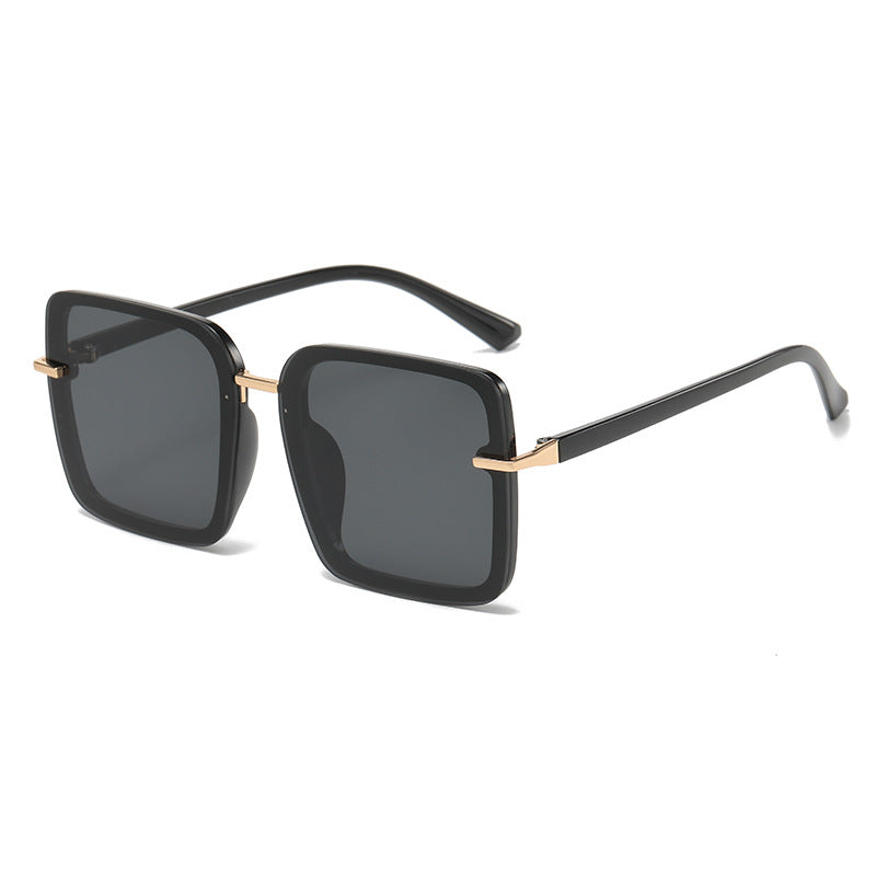 Women's trendy sunglasses in modern square design Kalsten