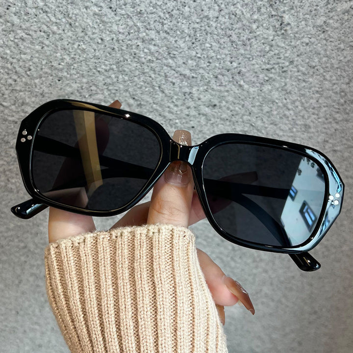 Women's fashionable oversized sunglasses in elegant design Kalsten