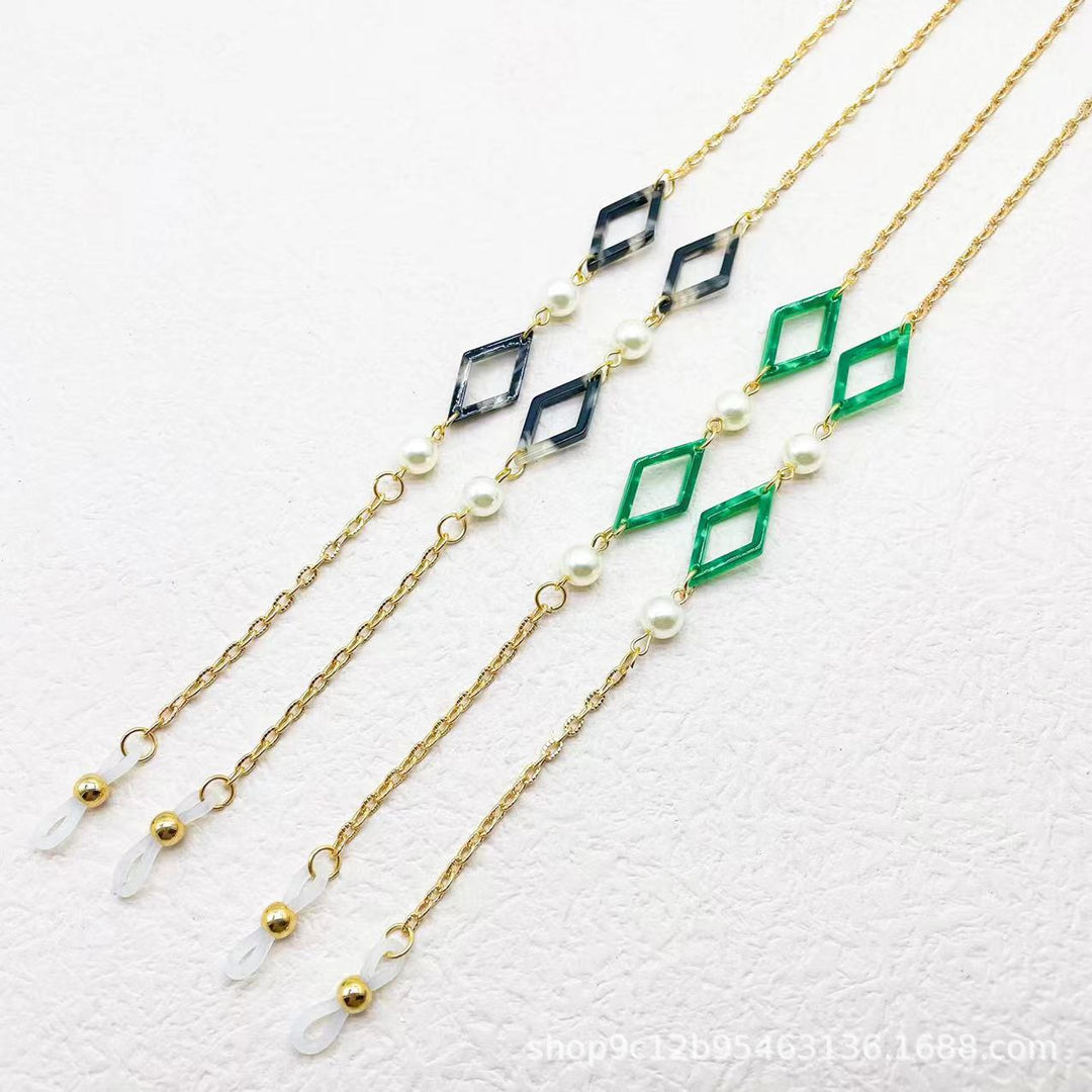 Elegant Geometric Necklace Kalsten