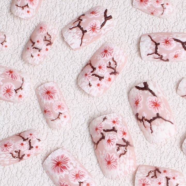 Floral Embellished Press-On Nail Art Kalsten