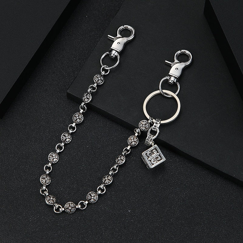 Fashionable keychain with filigree chain design Kalsten