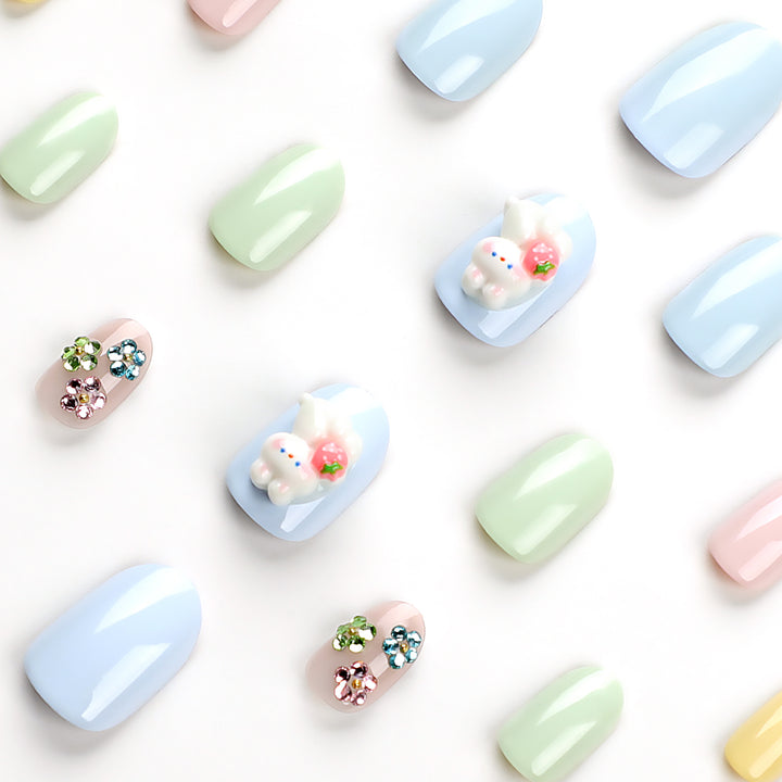 Artful Nail Art with Flower Decorations Kalsten