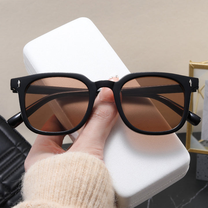 Women's fashionable square sunglasses with durable plastic frame Kalsten