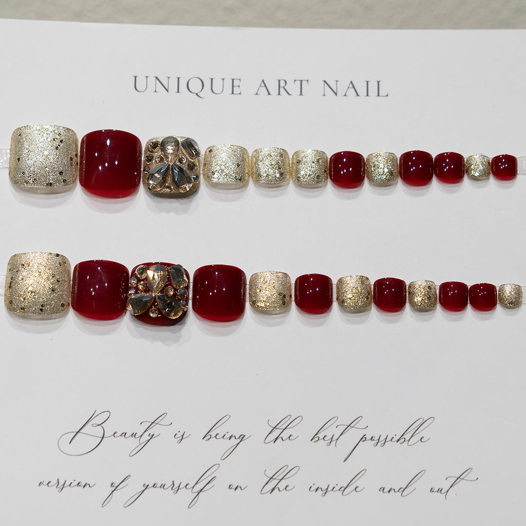 Rhinestone-Embellished Pedicure Nail Art  1791110337