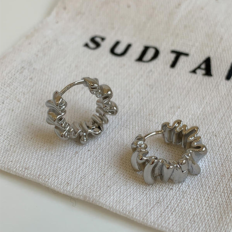 Stylish studs in modern ribbed design Kalsten