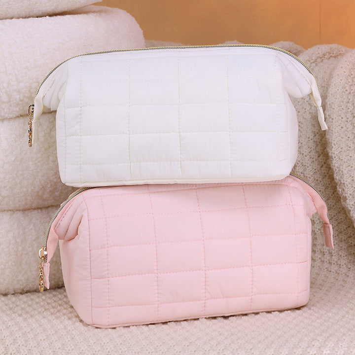 Cosmetic and Care Organizer with Practical Zipper and Padded Design Kalsten