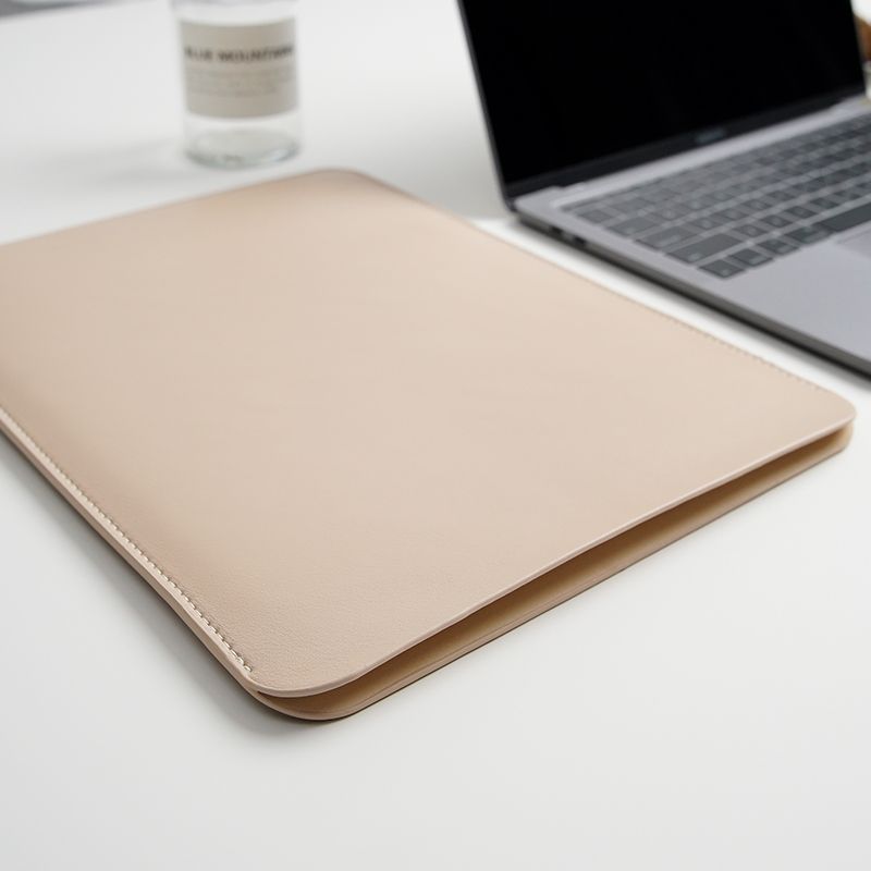 Sleek Leather Laptop Sleeve Kalsten